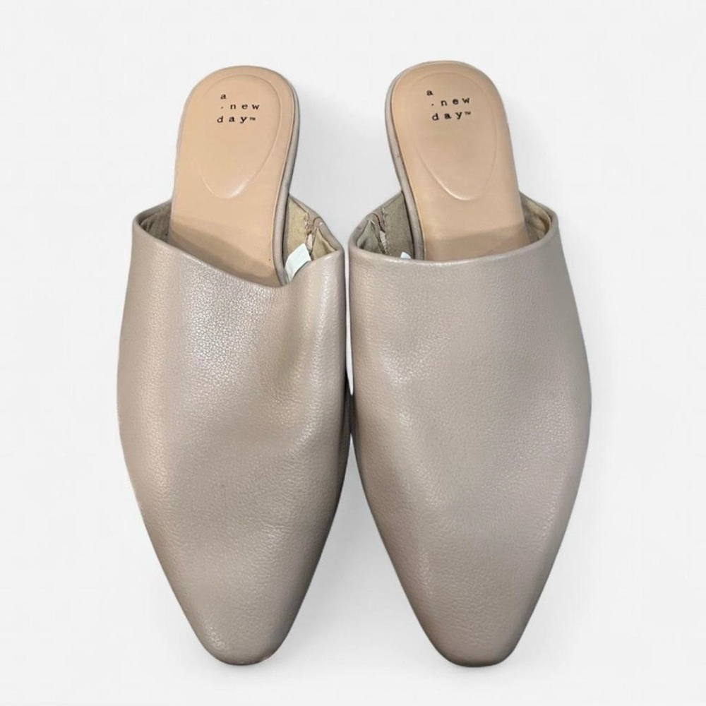 A New Day Minimalist Women's Cream Mules